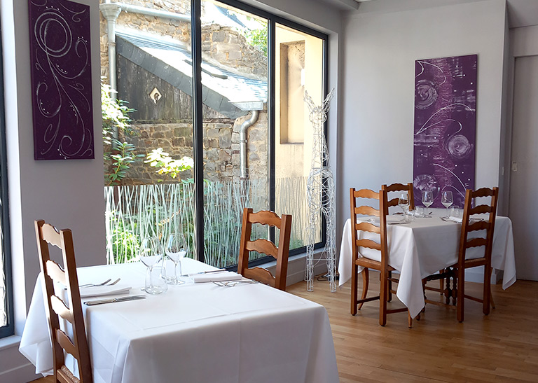 Hôtel restaurant à Guichen, chambres individuelles ou familiales tout confort, proche de la Vilaine et salons au parc expo de Rennes Bruz